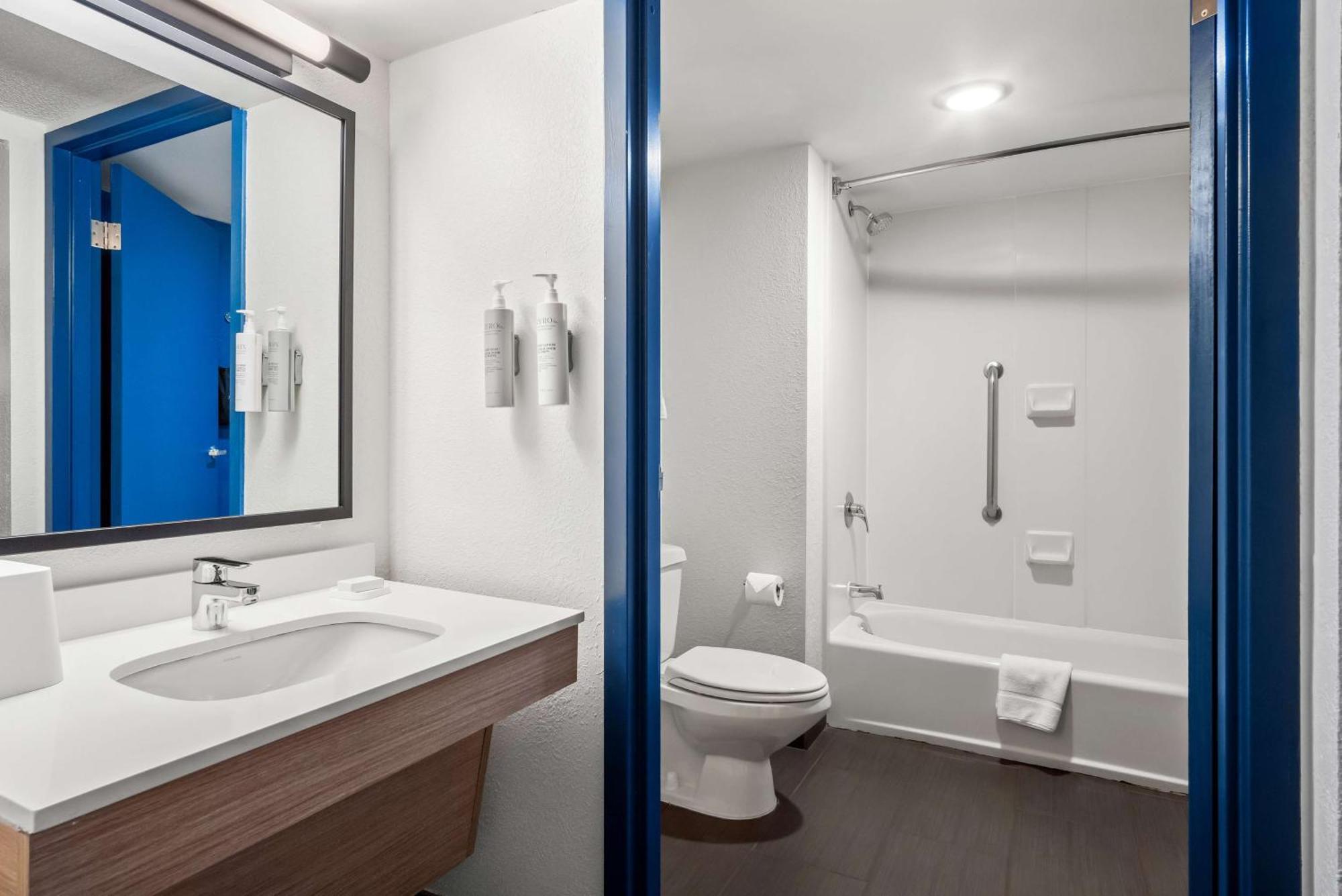 Surestay Plus Hotel By Best Western Stevensville St Joseph Ngoại thất bức ảnh